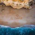 Spacious&bright2bedroom Near Beaches,sleeps 6 Portimão