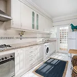Spacious&bright2bedroom Near Beaches,sleeps 6 Lejlighed Portimão