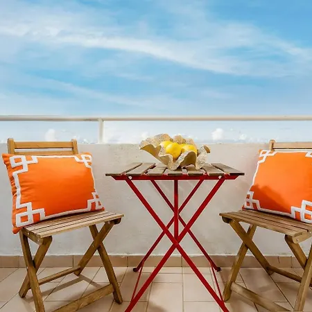 Comfortable 2-Bed Apt Central Algarve Base *