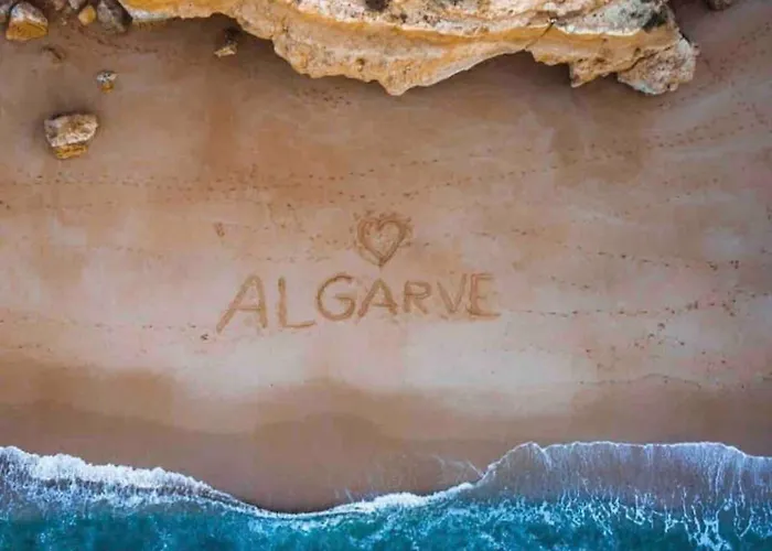 Spacious&bright2bedroom Near Beaches,sleeps 6 ポルティマン