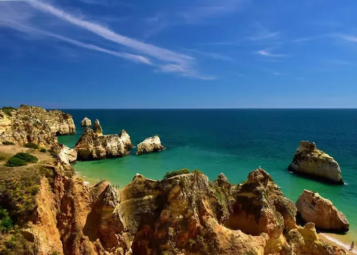 Spacious&bright2bedroom Near Beaches,sleeps 6