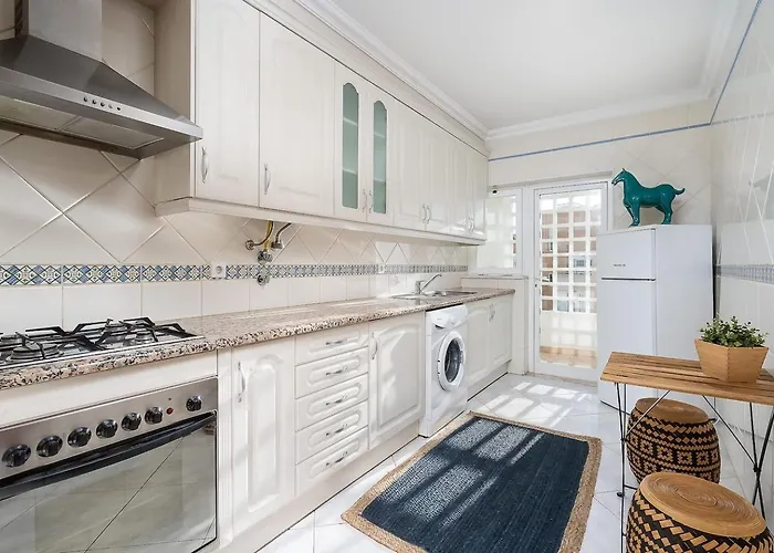 Spacious&bright2bedroom Near Beaches,sleeps 6 アパート ポルティマン